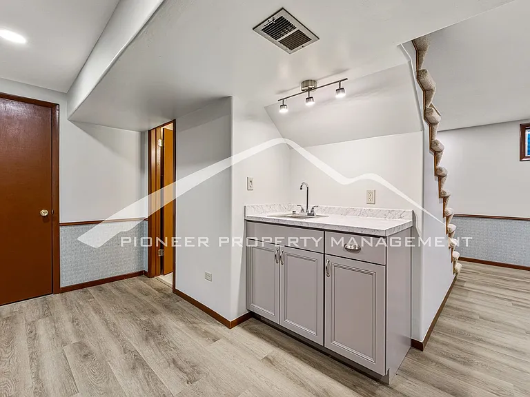 1873 S Owens St — Photo 16