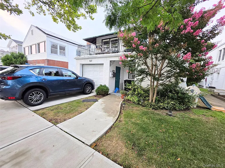 537 E Chester St — Photo 17