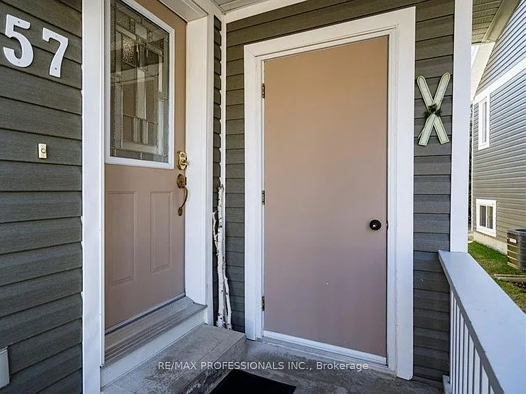 57 Green Briar Dr — Photo 2