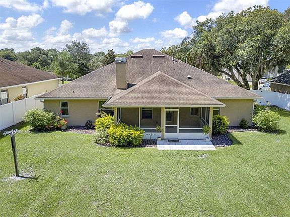 5th image of 2843 Blackwater Oaks Dr