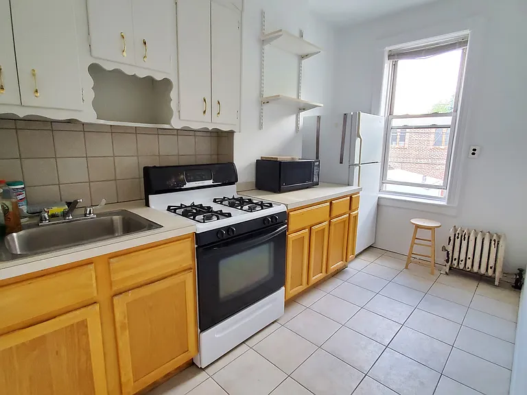25-39 36th St #2REAR — Photo 1