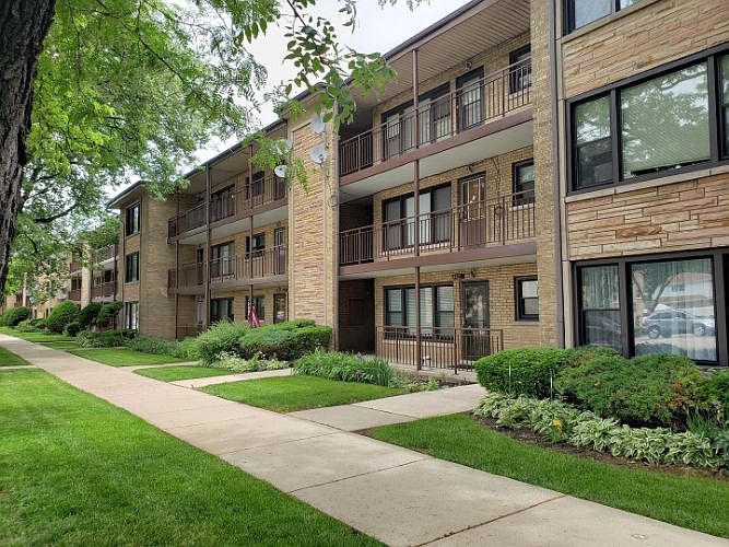 1st image of 4831 N Harlem Ave #3N