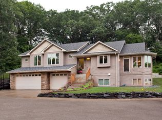 8225 Cleary Ct, Inver Grove Heights, MN 55076