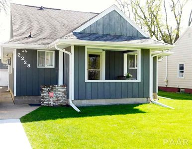 2228 W Richwoods Blvd, Peoria, IL, 61604