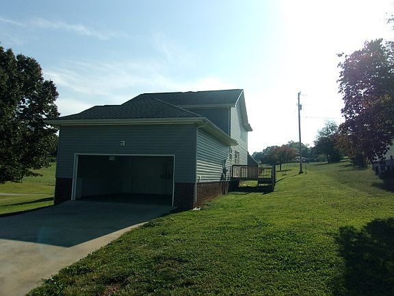 2500 to 3000 sq. ft.