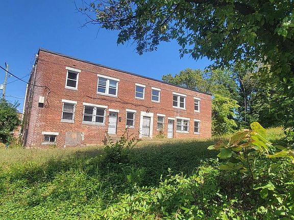 2nd image of 4962-4966 Benning Rd SE