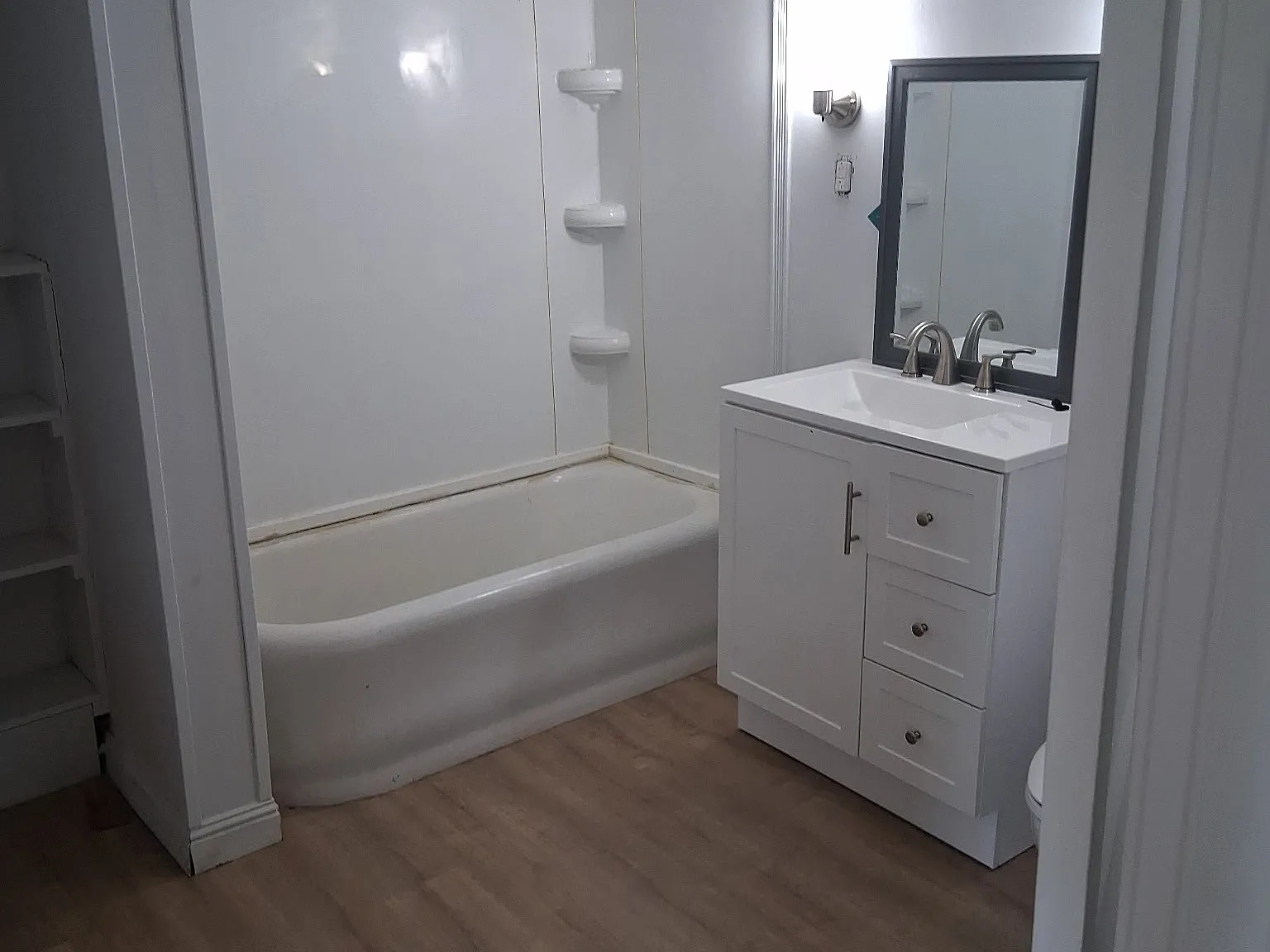 5 bed, 2328 sqft, $2,600 — Photo 4