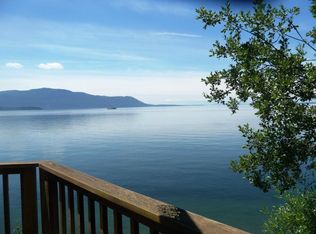 2425 W Shore Dr, Lummi Island, WA 98262