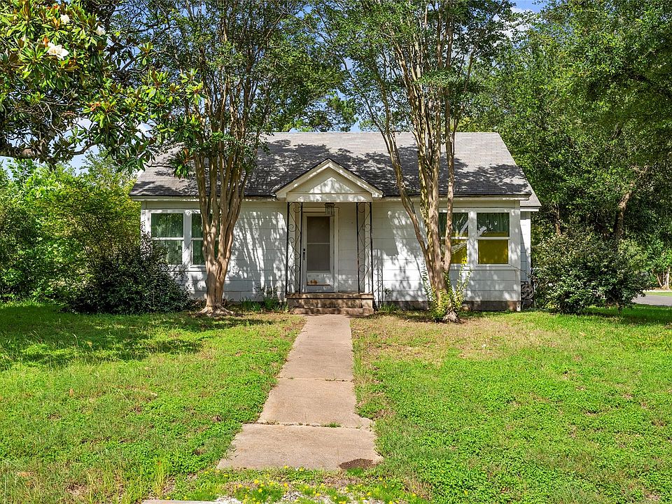 1st image of 513 N Avenue F