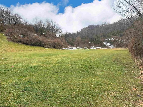 2nd image of 51 S Hills Dr