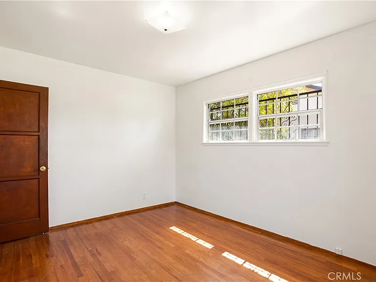 556 N Sunset Ave — Photo 16