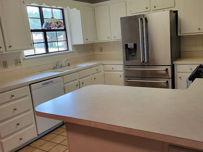 1615 Stubbs St — Photo 3