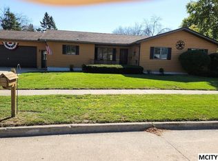 61 N Yorktown Pike, Mason City, IA 50401