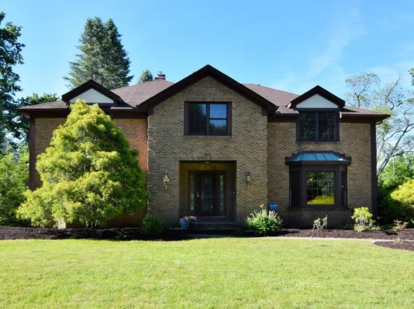 20816 S Woodland Rd, Shaker Heights, OH 44122