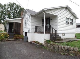 8 Charles St, Central City, PA 15926