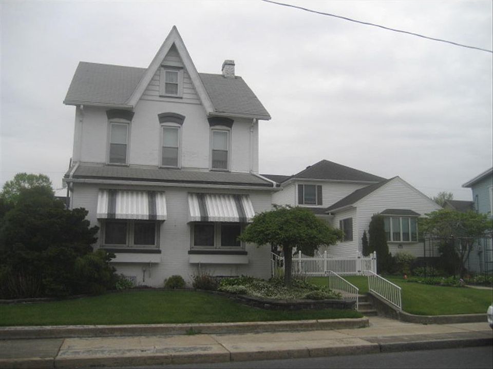 1st image of 1757 Main St