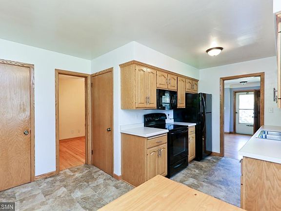 3rd image of 1219 Smith Ave S