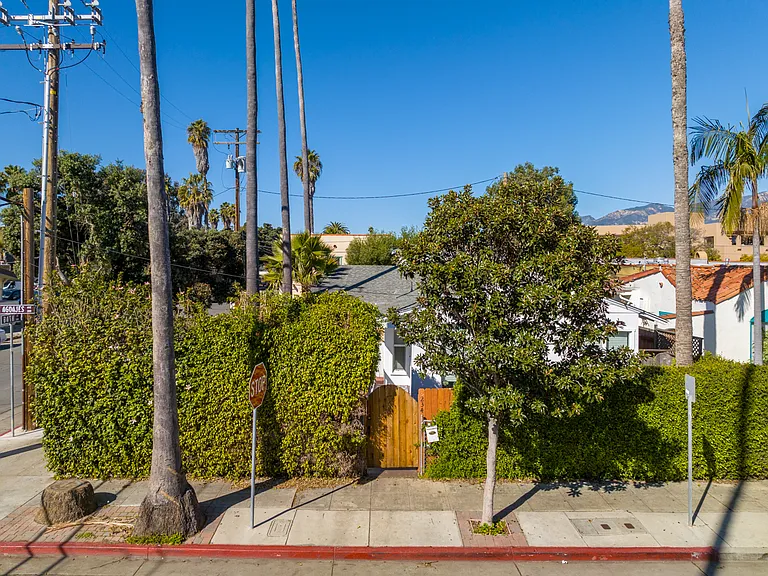 234 Los Aguajes Ave — Photo 9