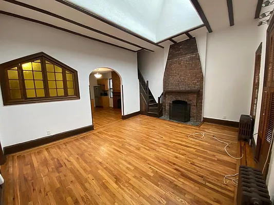 Rented by GreenVill Real Estate LLC | media 33