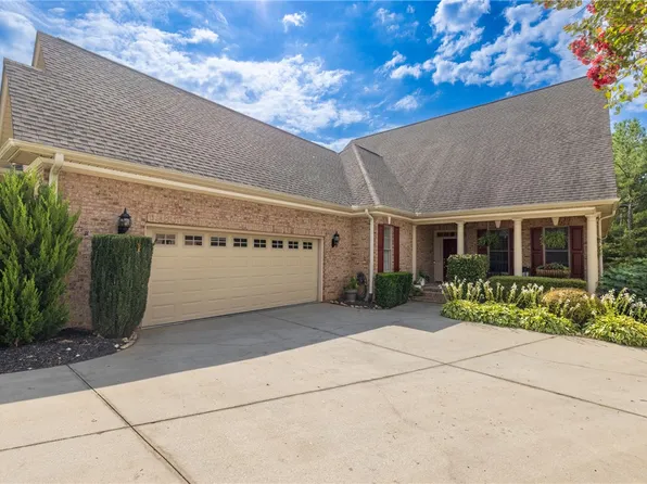 304 Cedar Post Ct, Seneca, SC 29672