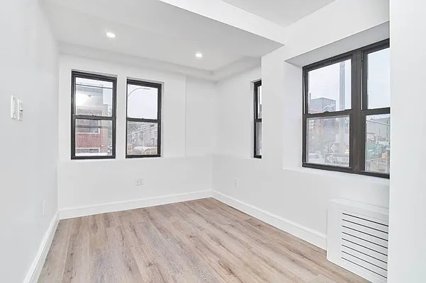 Rented by REAL New York | media 8