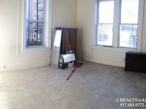 5th image of 22-4 33rd St #1R