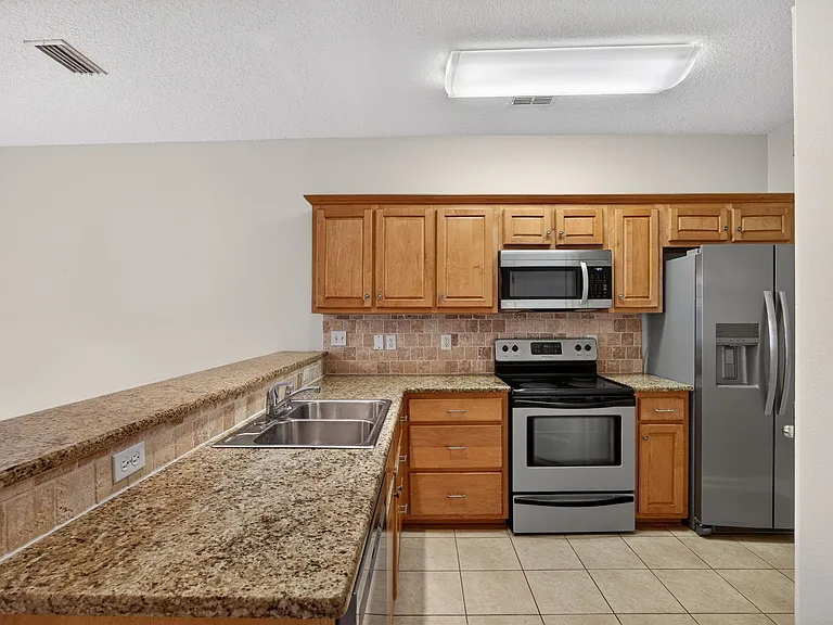 12296 Coconut Grove Ct — Photo 2