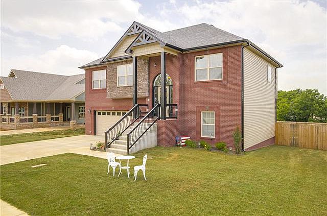 2nd image of 1324 Vantage Ct