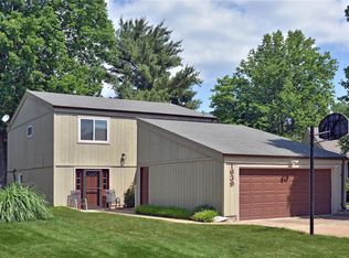 1639 Country Hill Ln, Ballwin, MO