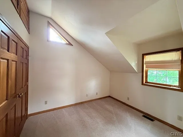 2937 Hamlin Ave — Photo 17