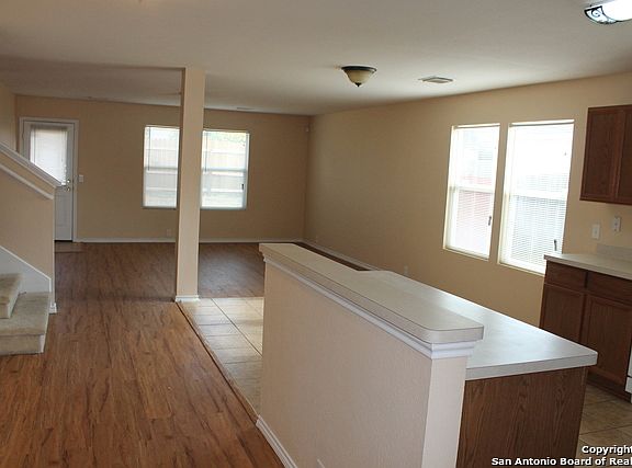 2nd image of 3007 Pedernales Dr