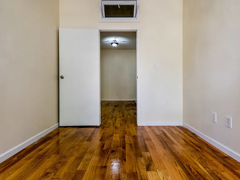 229 Jefferson St #2R — Photo 9