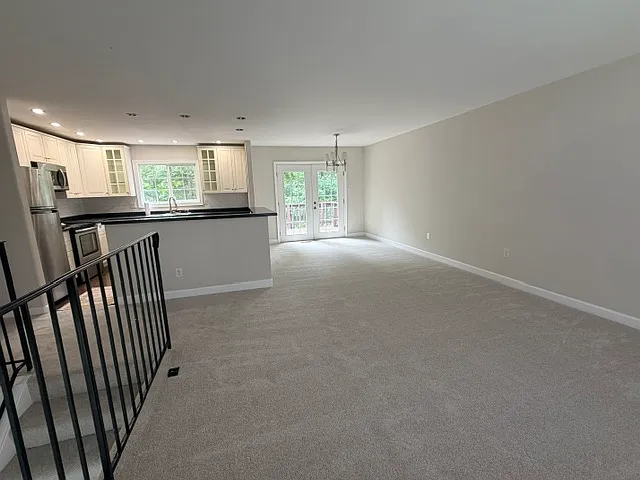 4 bed, 1800 sqft, $2,800 — Photo 4
