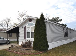 6023 S Shady Ln, Lakeport, MI 48059