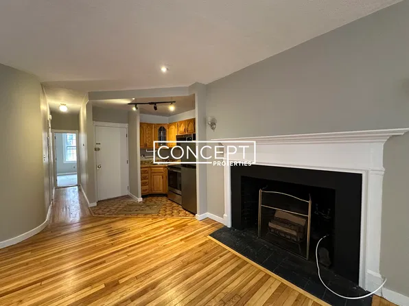 82 Phillips St #2, Boston, MA 02114