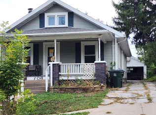 106 W 9th St, Muscatine, IA 52761