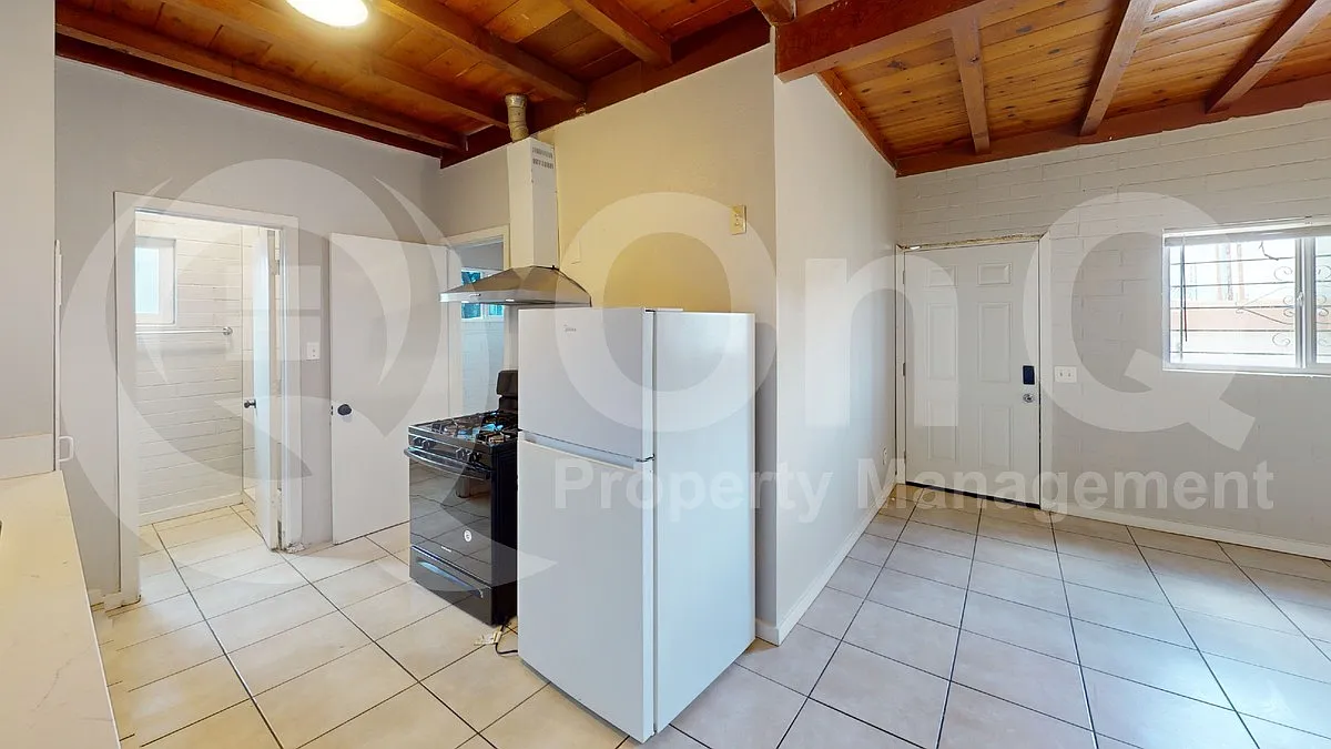 1 bed, 1.0 bath, 425 sqft, $600 — Photo 4