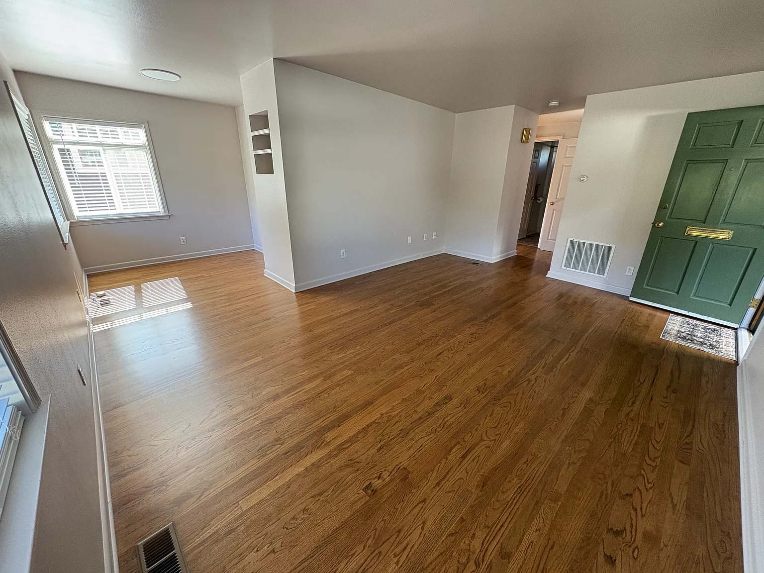 1 bed, 900 sqft, $2,250 — Photo 4