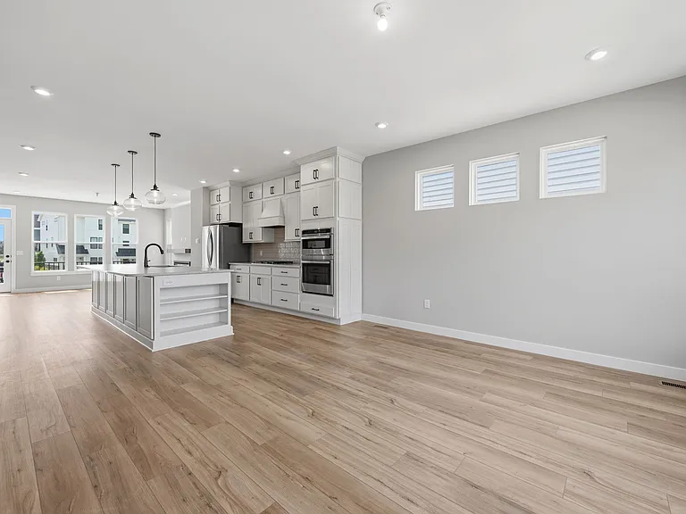 16545 Yellowwood Dr — Photo 26
