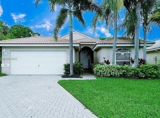 5449 Grande Palm Cir, Delray Beach, FL 33484