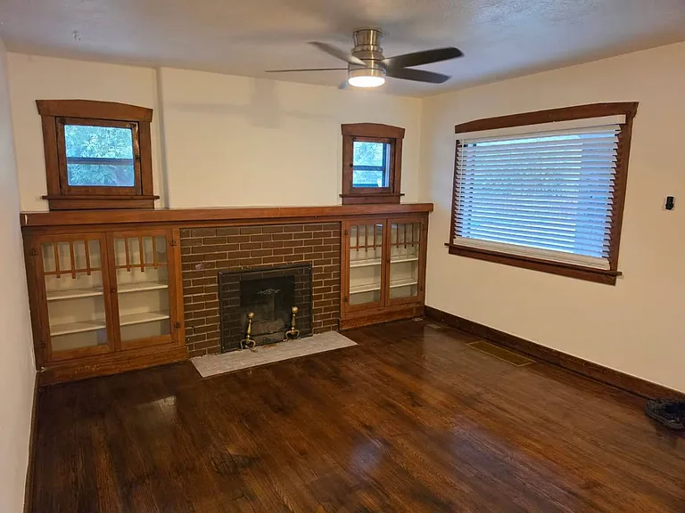 166 E Cleveland Ave — Photo 6