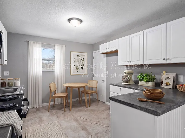 50 Lynn Meadows Ln — Photo 3