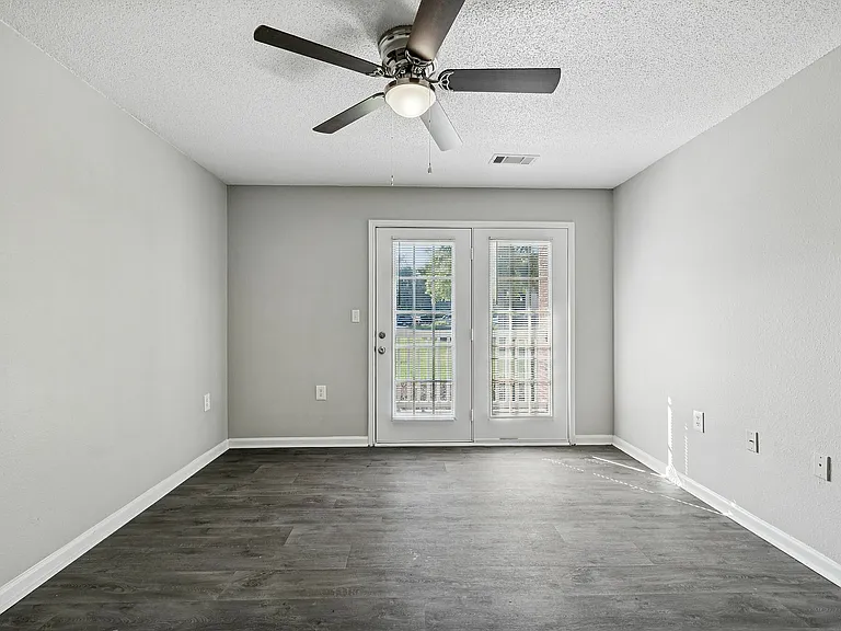Meadows of Lebanon Apartments — Photo 44