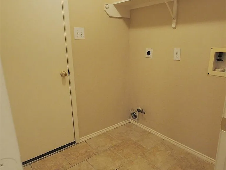 21211 Bridge Springs Ln — Photo 27