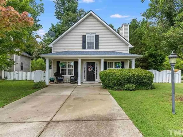 100 Thorncrest Dr, Apex, NC 27539