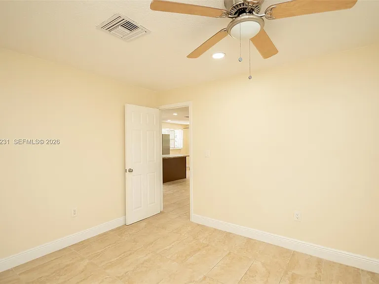 5613 Pierce St — Photo 50