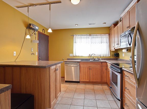 4th image of 4182 Cove Ln APT F