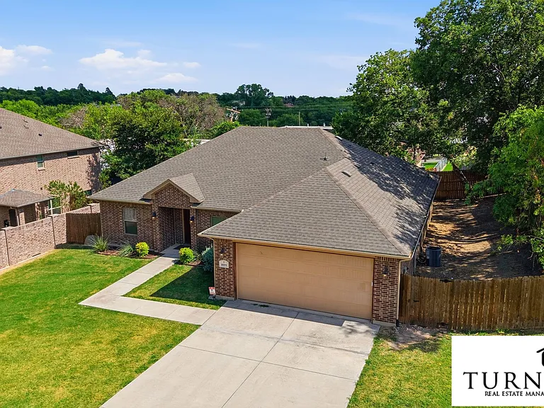 8009 Bangor Dr — Photo 8