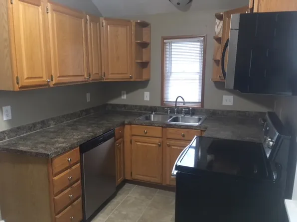 813 S 51st St, Omaha, NE 68106