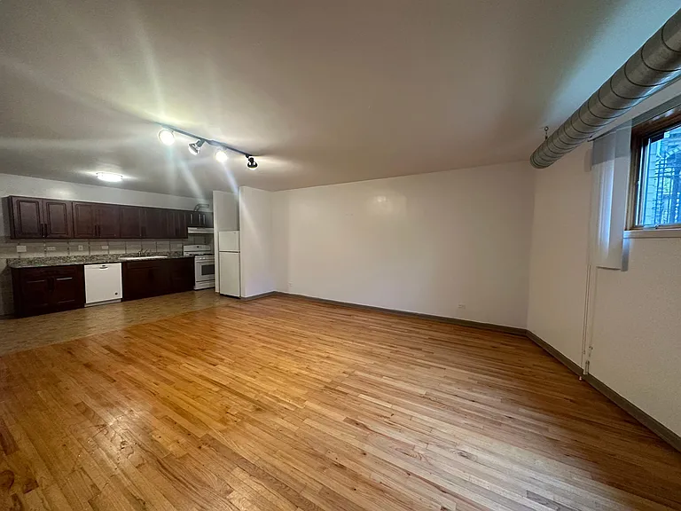 2106 N Albany Ave #GROUND LEVEL — Photo 7